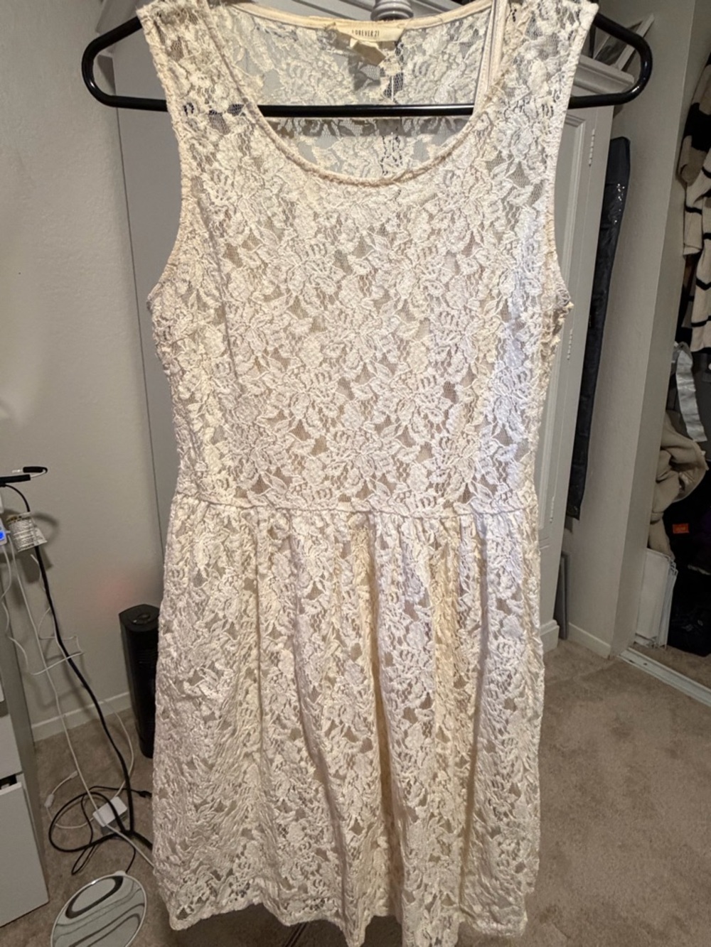 Forever 21 Cream Lace Sleeveless Midi Dress
